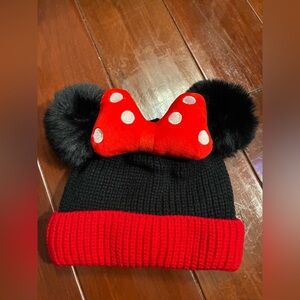 Brand new. Minnie Mouse Red and Black Kids/women’sBeanie with Bow. Lined inside.
